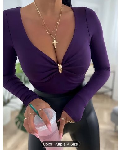 Pure Desire Style Sexy Deep V Metal Decor Long Sleeve Bodycon T-Shirt for Women, Suitable for Autumn and Winter