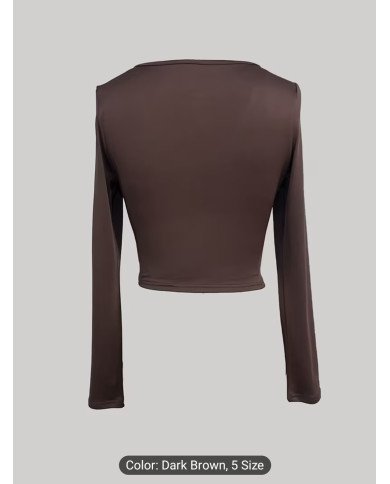 A Stylish And Elegant Women'S T-Shirt with a Fitted Design,