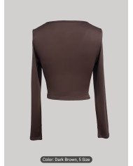 A Stylish And Elegant Women'S T-Shirt with a Fitted Design,